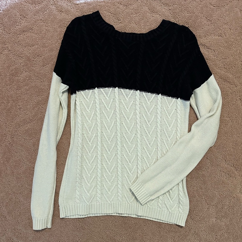 Forever 21 Black/White Sweater